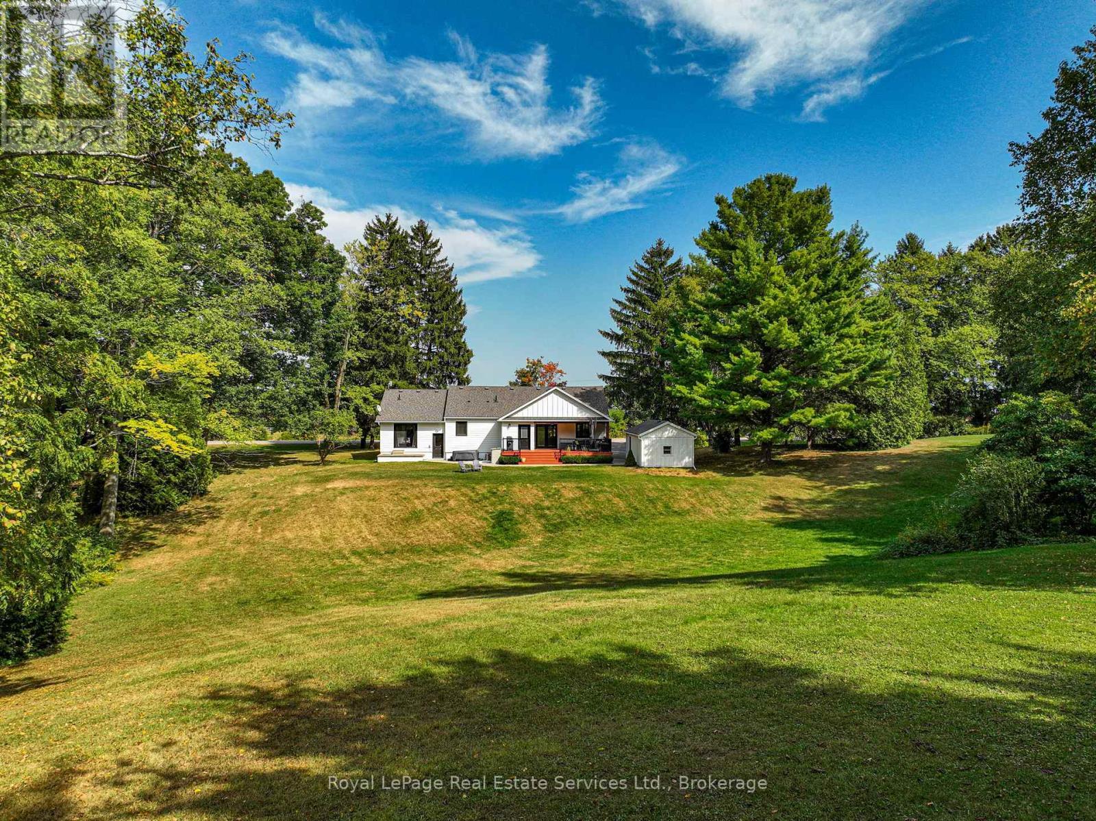 












311 ST GEORGE ROAD

,
Brant (South Dumfries),




Ontario
N0E1N0


