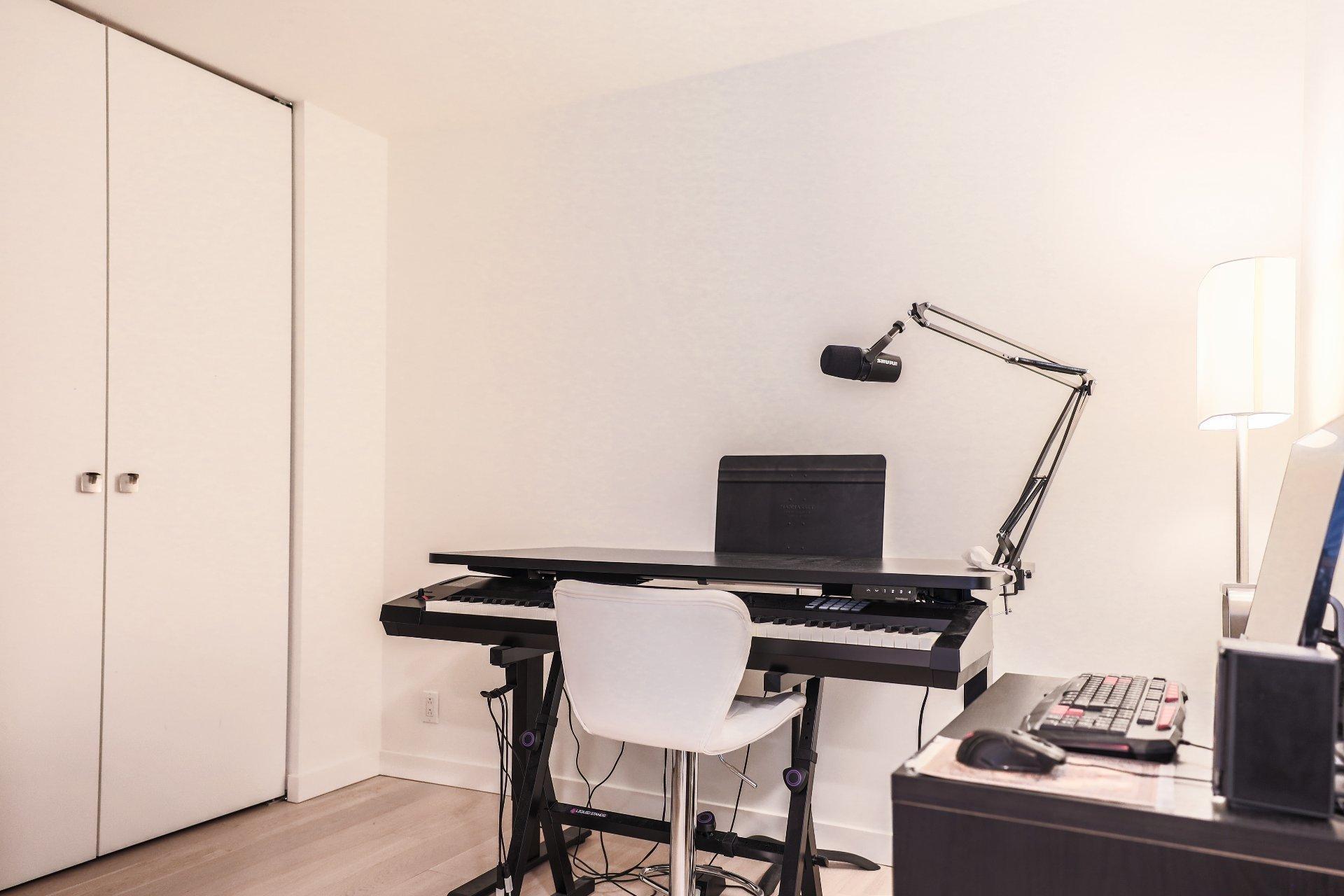 









1450


Boul. René-Lévesque O.

, 304,
Montréal (Ville-Marie),




QC
H3G0E1

