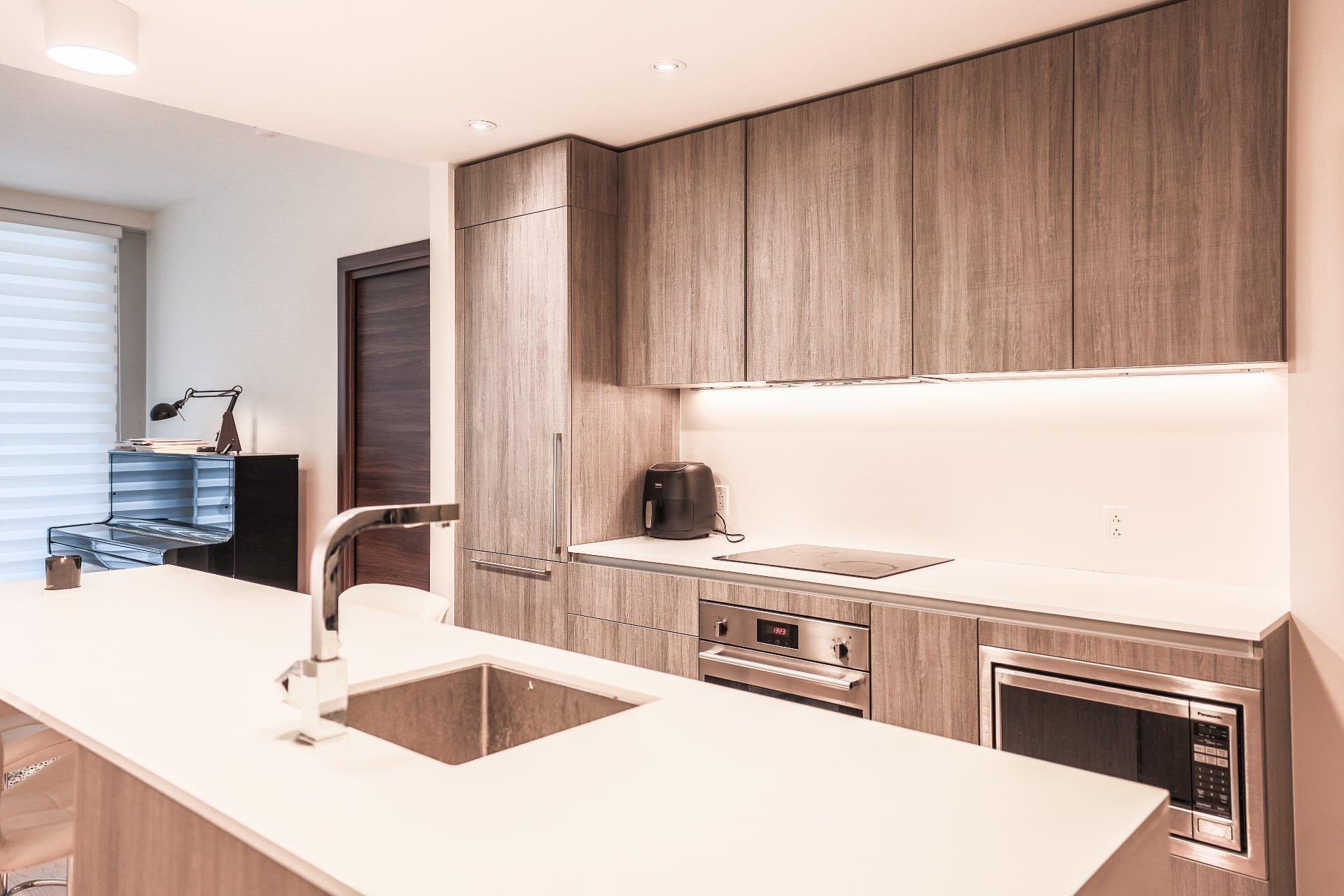 









1450


Boul. René-Lévesque O.

, 304,
Montréal (Ville-Marie),




QC
H3G0E1

