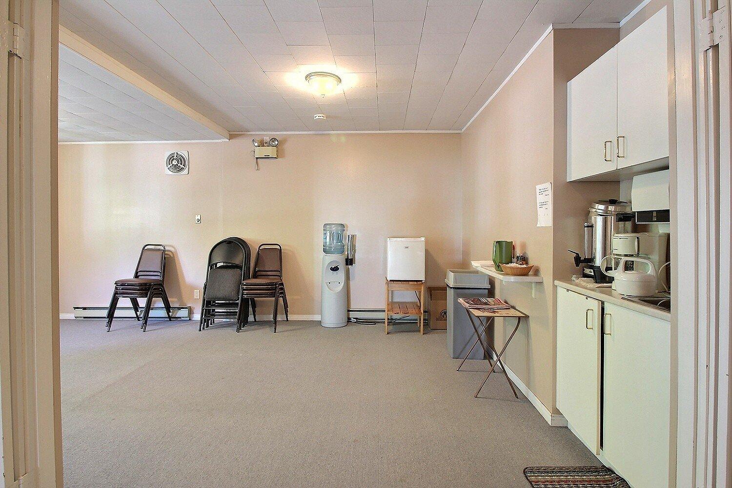 









900

 - 906


Rue Clough

,
Ayer's Cliff,




QC
J0B1C0

