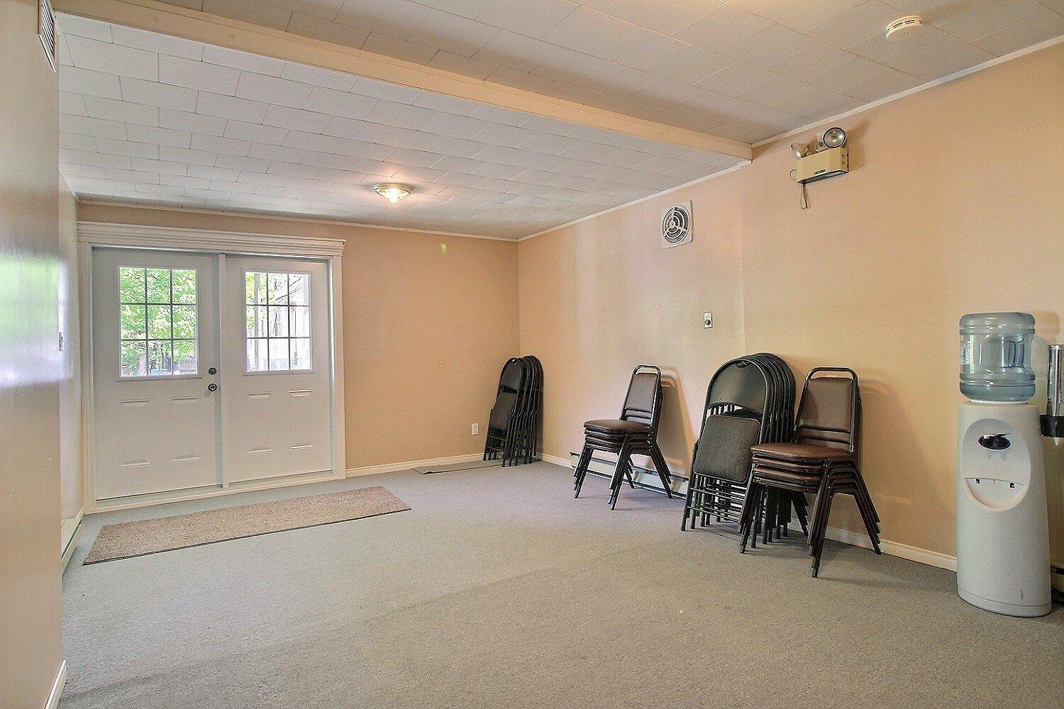 









900

 - 906


Rue Clough

,
Ayer's Cliff,




QC
J0B1C0

