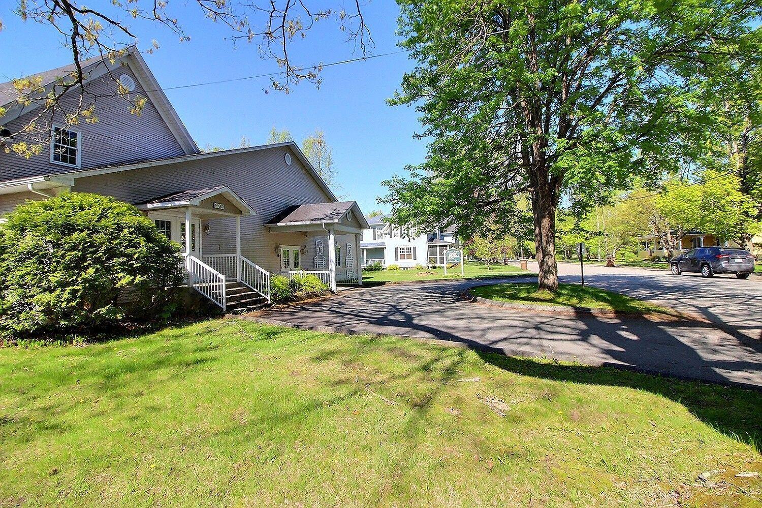 









900

 - 906


Rue Clough

,
Ayer's Cliff,




QC
J0B1C0

