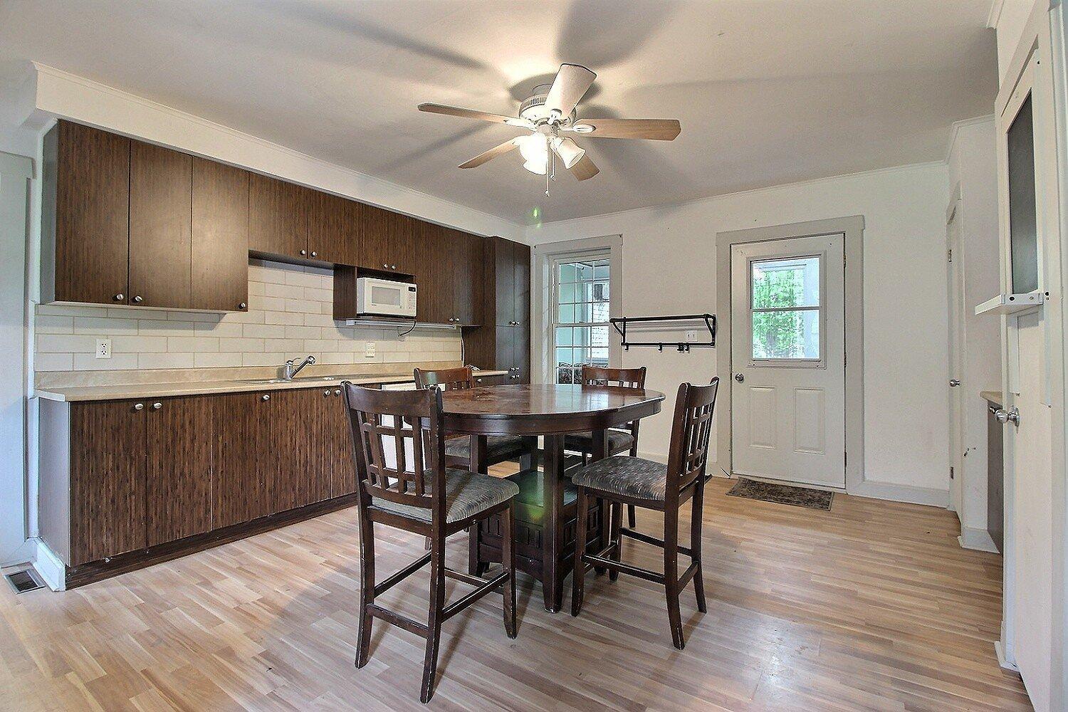 









900

 - 906


Rue Clough

,
Ayer's Cliff,




QC
J0B1C0

