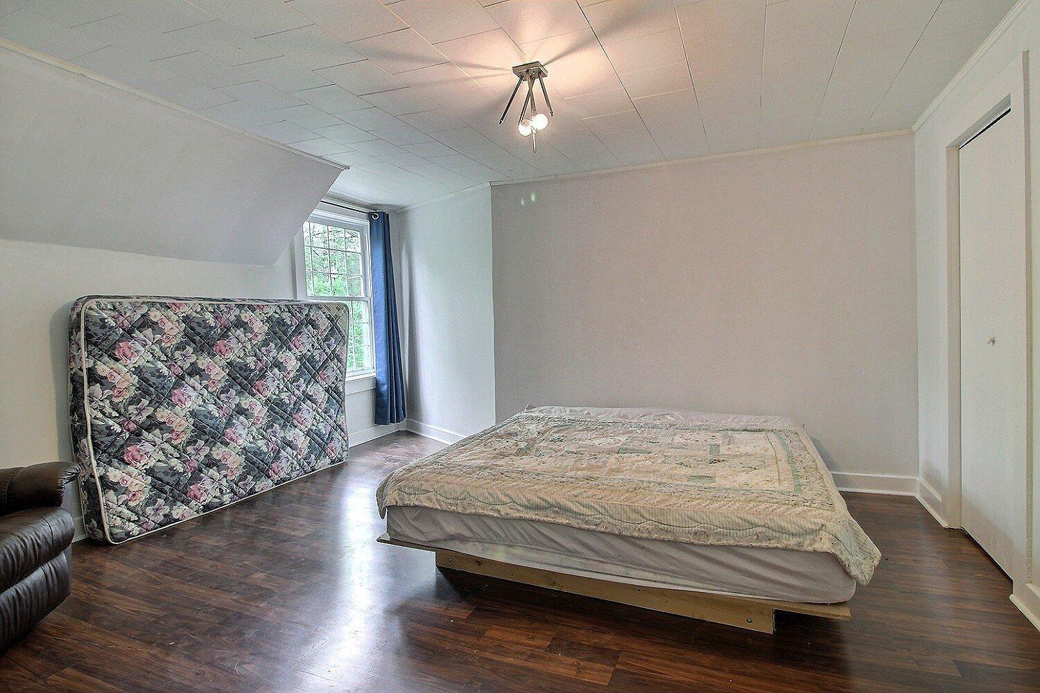 









900

 - 906


Rue Clough

,
Ayer's Cliff,




QC
J0B1C0

