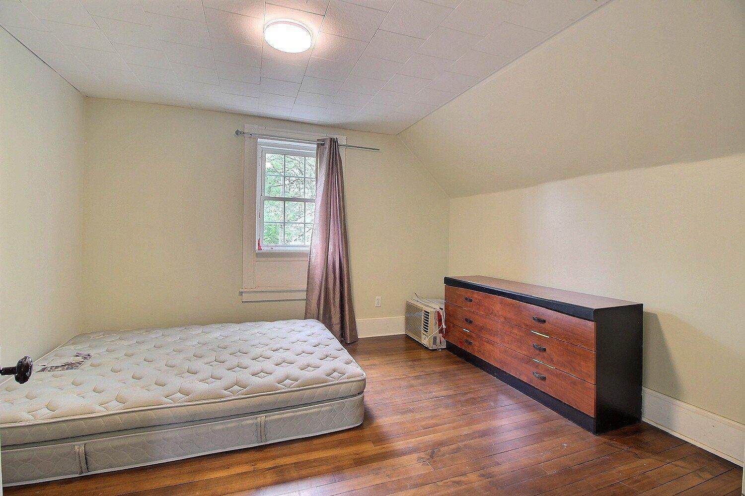 









900

 - 906


Rue Clough

,
Ayer's Cliff,




QC
J0B1C0


