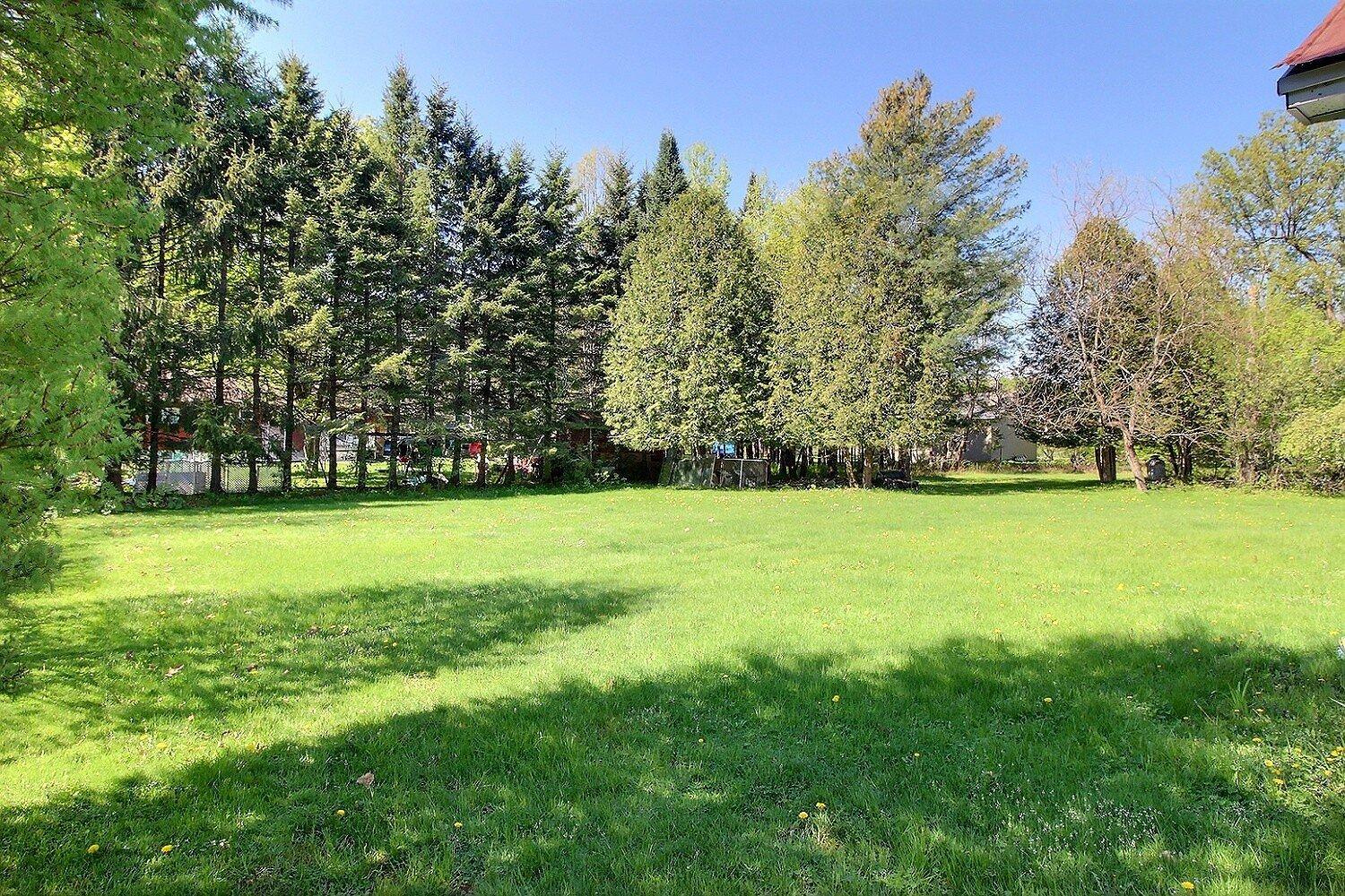 









900

 - 906


Rue Clough

,
Ayer's Cliff,




QC
J0B1C0

