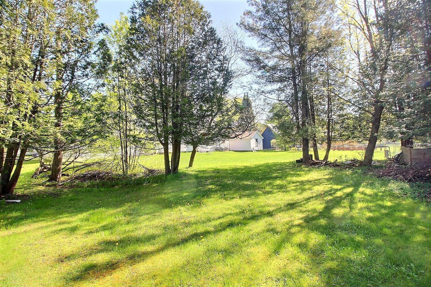 









900

 - 906


Rue Clough

,
Ayer's Cliff,




QC
J0B1C0

