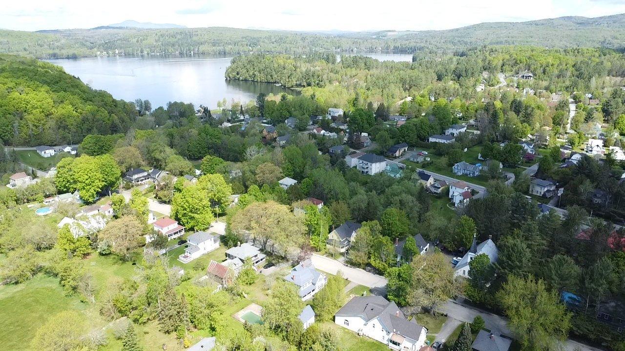









900

 - 906


Rue Clough

,
Ayer's Cliff,




QC
J0B1C0

