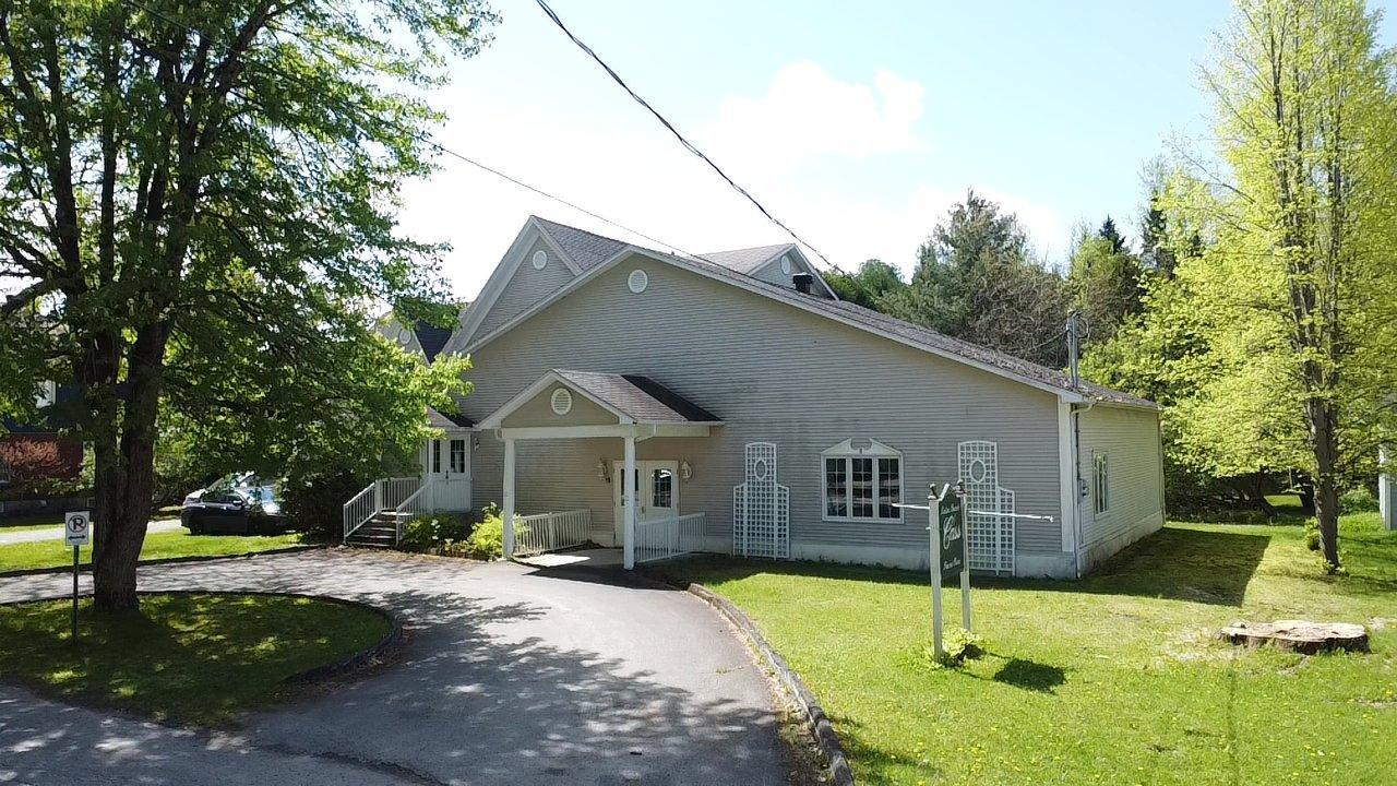 









900

 - 906


Rue Clough

,
Ayer's Cliff,




QC
J0B1C0

