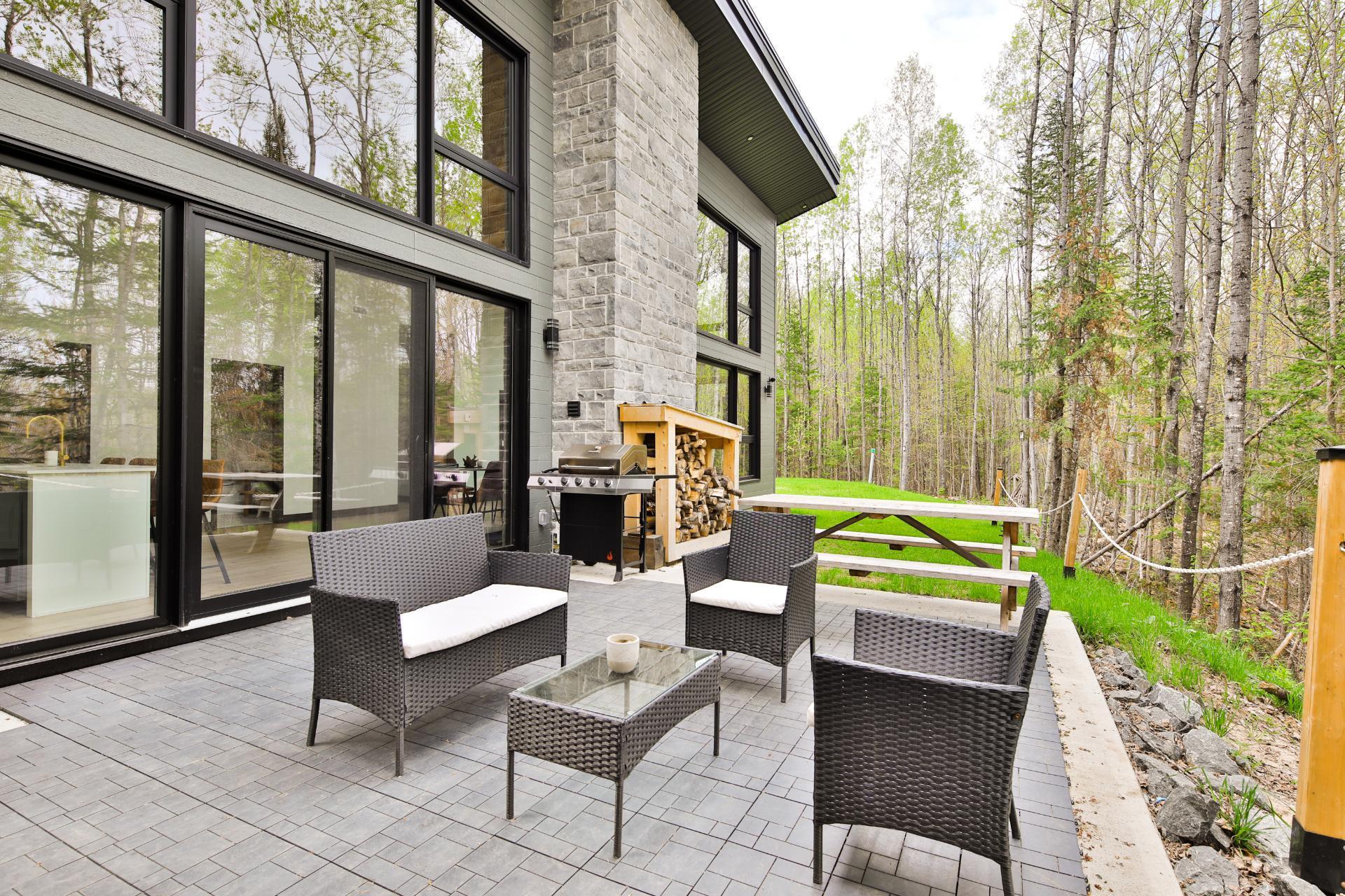 









70


Mtée de la Source

,
Saint-Alexis-des-Monts,




QC
J0K1V0


