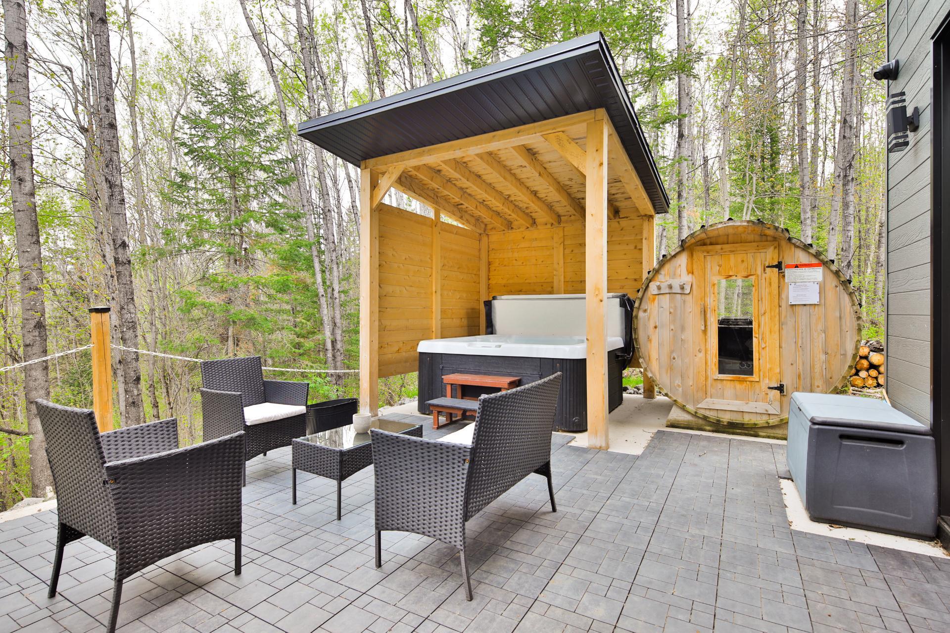









70


Mtée de la Source

,
Saint-Alexis-des-Monts,




QC
J0K1V0

