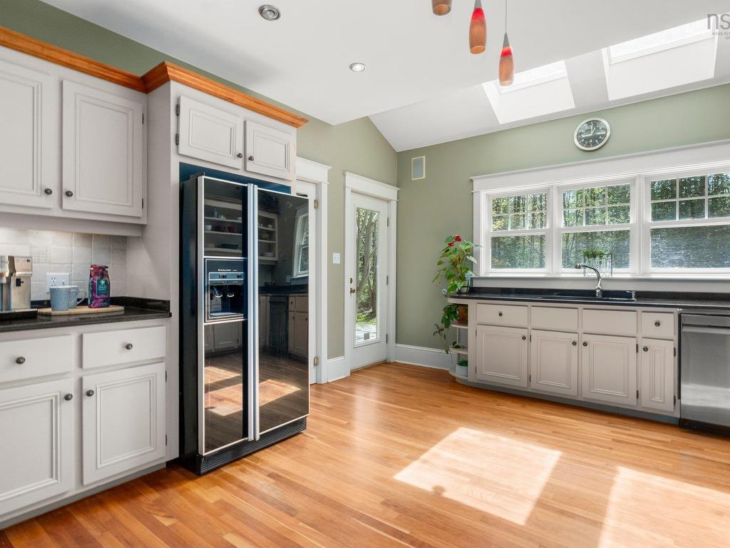












20 Oakley Avenue

,
Halifax,




NS
B3M 3G5

