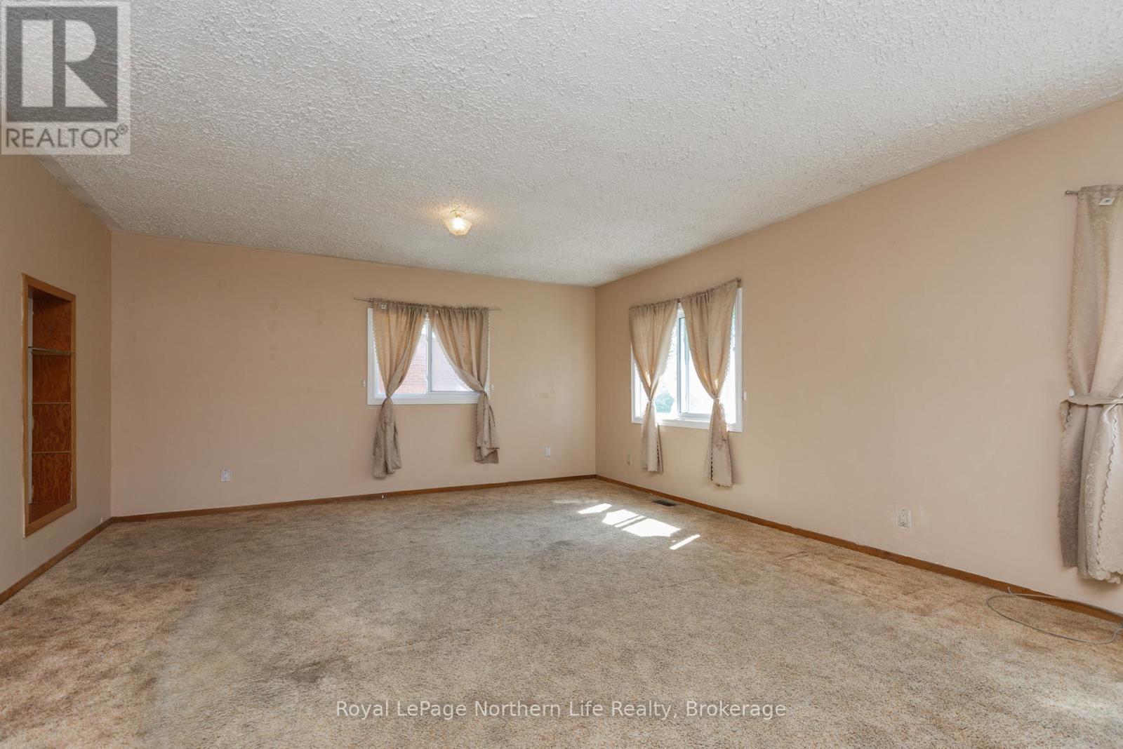 












391 PERCY STREET

,
North Bay (Central),




Ontario
P1B3N2

