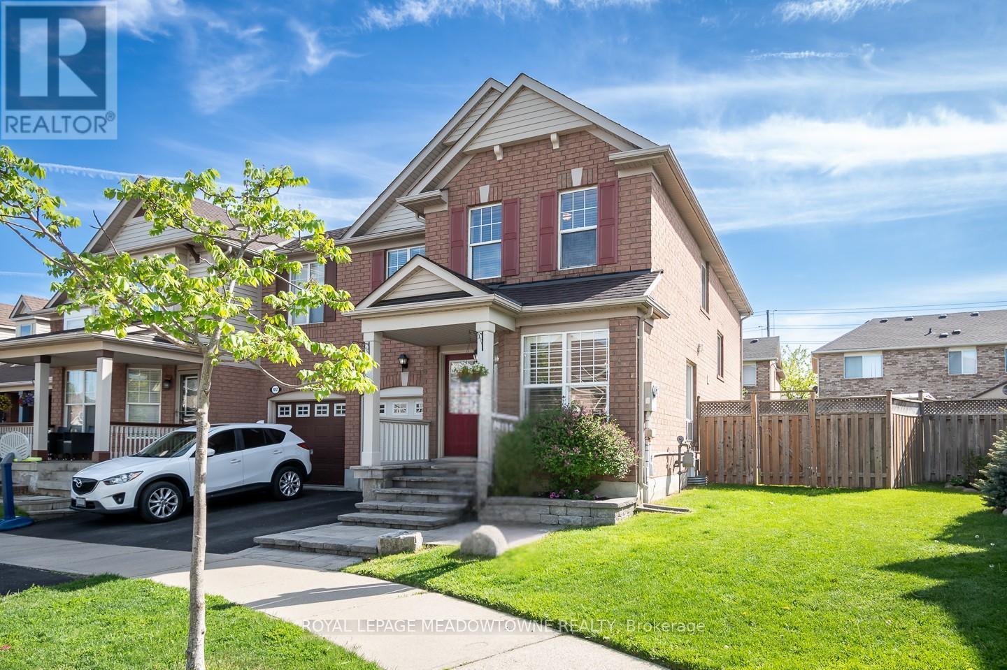 












1014 COOPER AVENUE

,
Milton,




Ontario
L9T5W7

