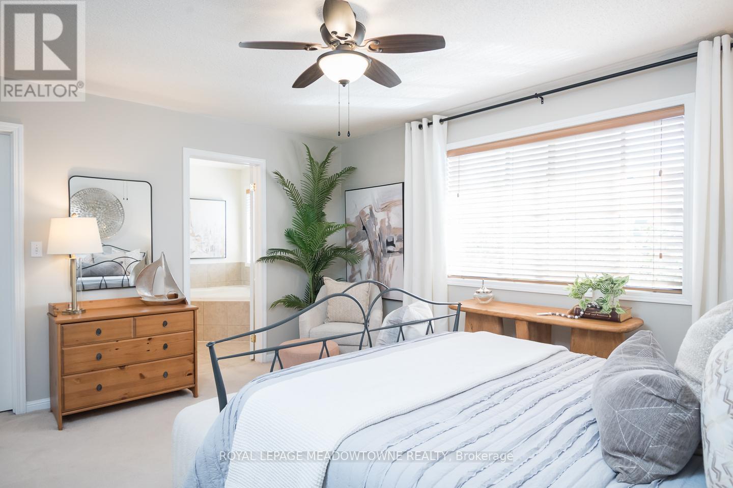 












1014 COOPER AVENUE

,
Milton,




Ontario
L9T5W7

