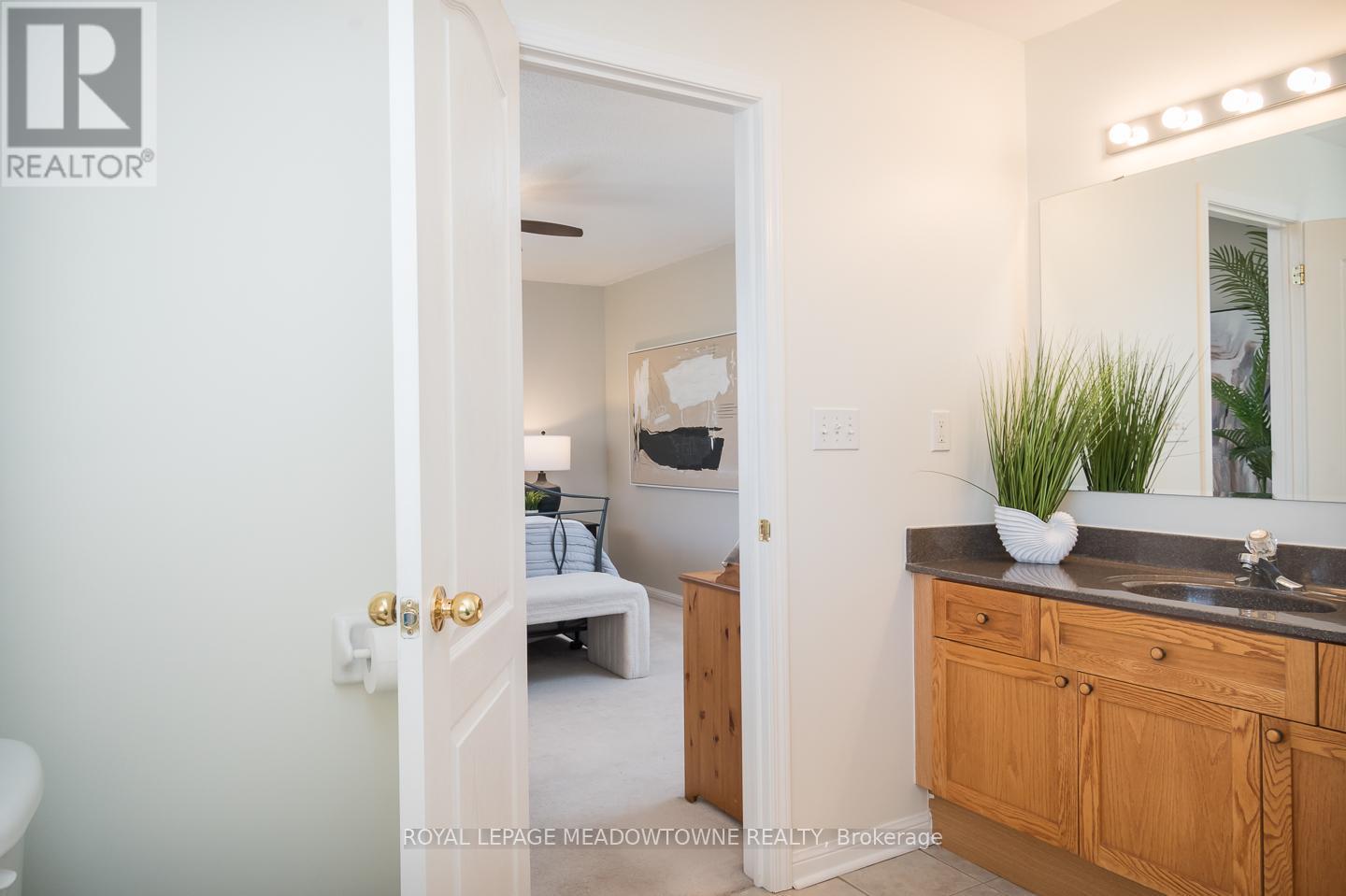 












1014 COOPER AVENUE

,
Milton,




Ontario
L9T5W7

