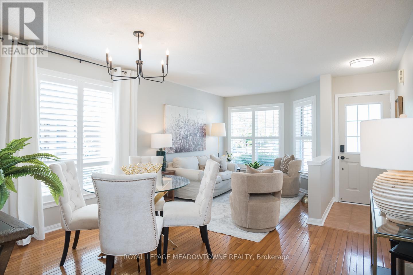












1014 COOPER AVENUE

,
Milton,




Ontario
L9T5W7

