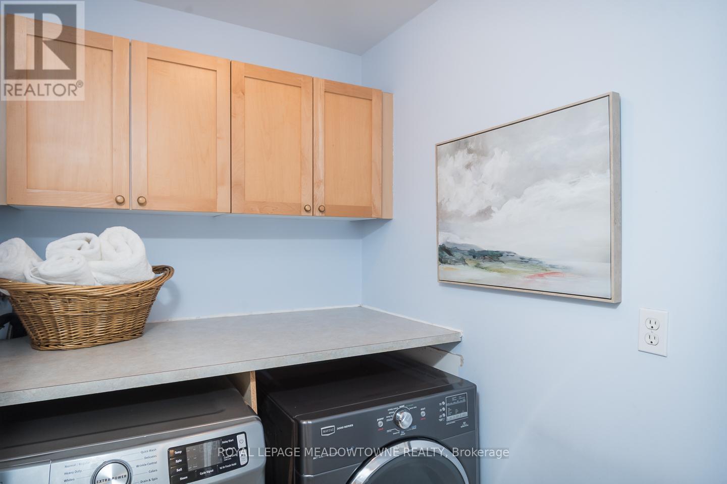 












1014 COOPER AVENUE

,
Milton,




Ontario
L9T5W7

