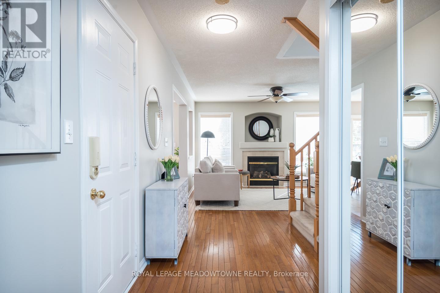 












1014 COOPER AVENUE

,
Milton,




Ontario
L9T5W7

