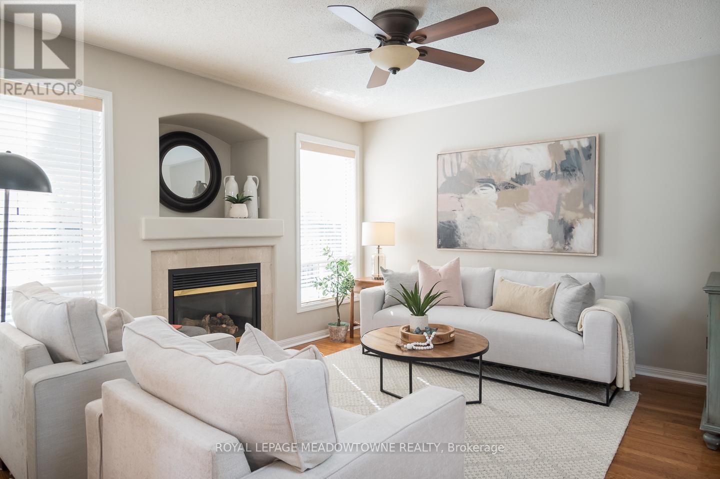 












1014 COOPER AVENUE

,
Milton,




Ontario
L9T5W7

