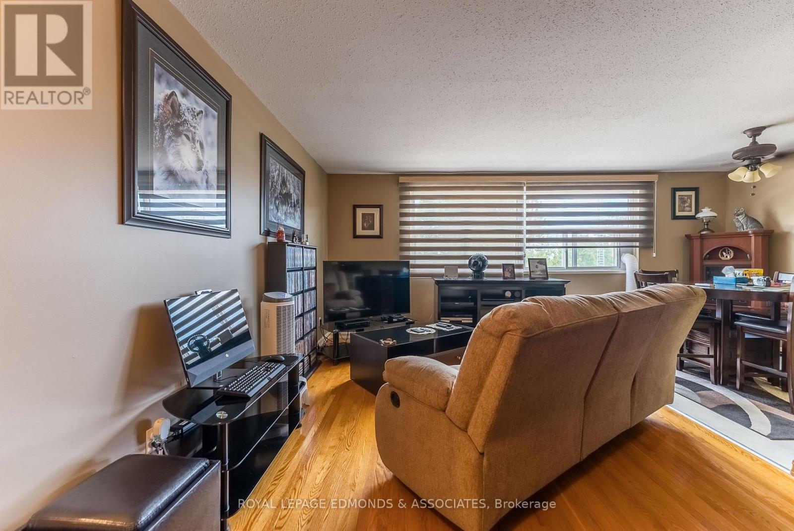 












42A HURON STREET

,
Deep River,




Ontario
K0J1P0


