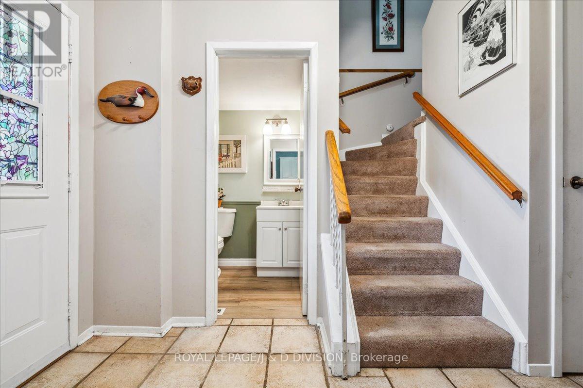 












595 HOLLY AVENUE

,
Milton,




Ontario
L9T4L9

