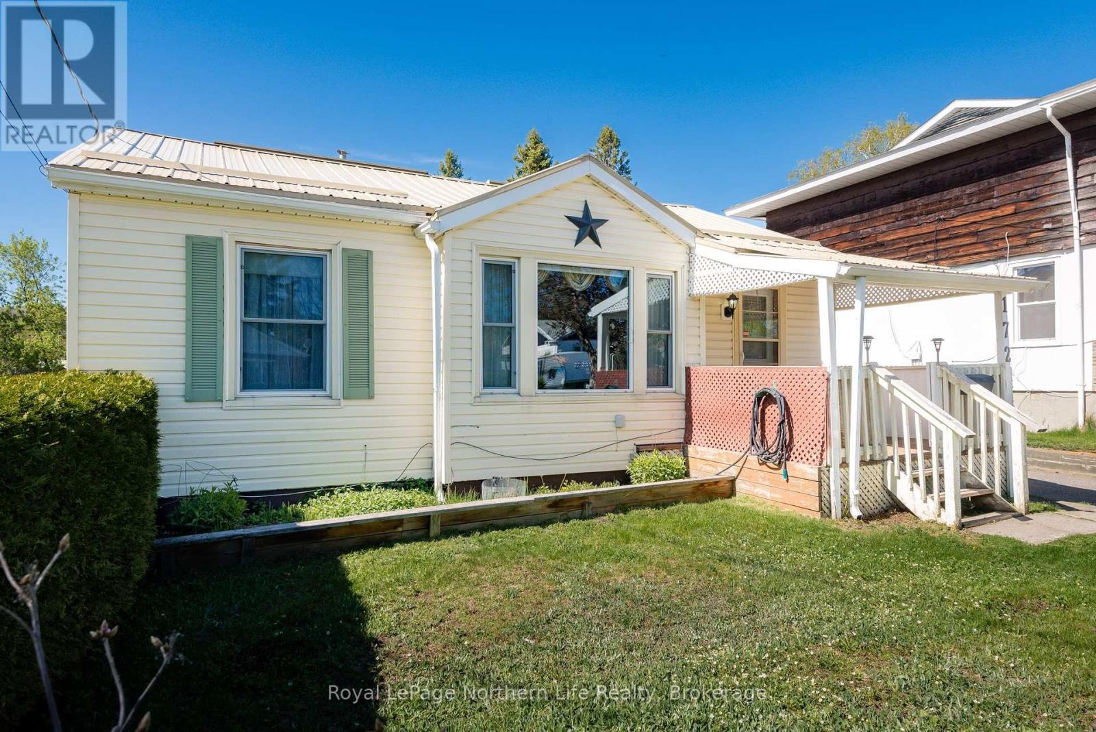 












172 MORLAND AVENUE

,
North Bay (Widdifield),




Ontario
P1B7R9

