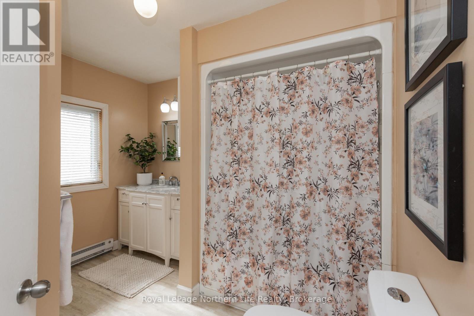 












172 MORLAND AVENUE

,
North Bay (Widdifield),




Ontario
P1B7R9


