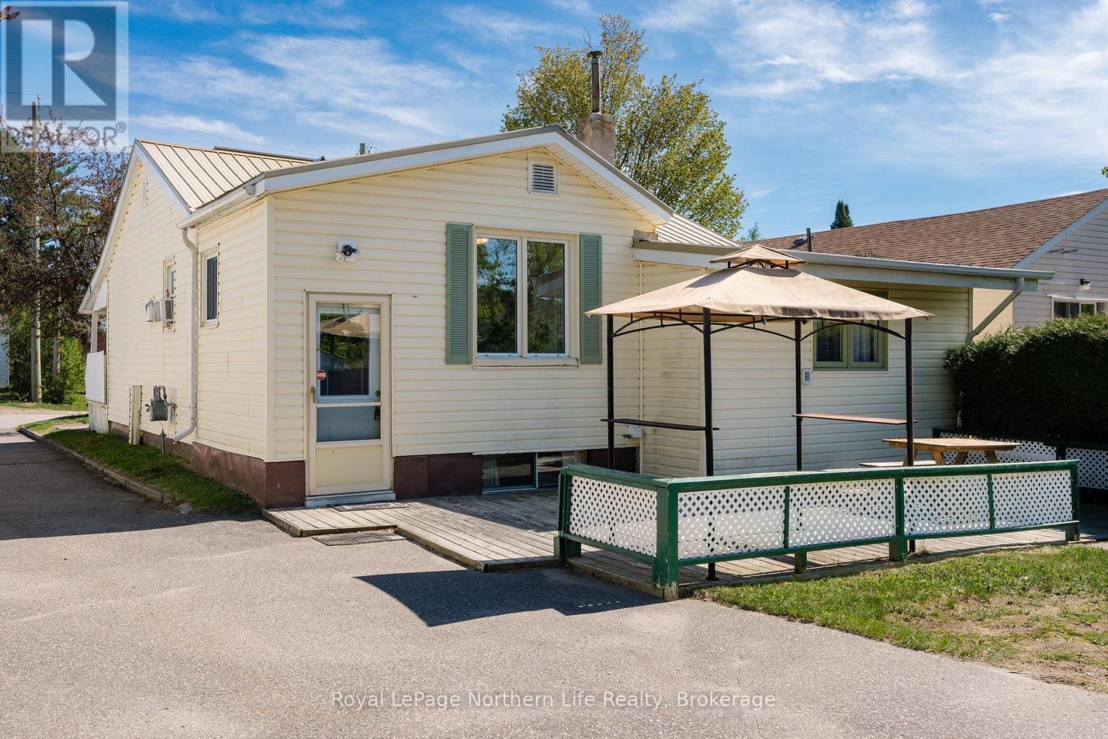 












172 MORLAND AVENUE

,
North Bay (Widdifield),




Ontario
P1B7R9

