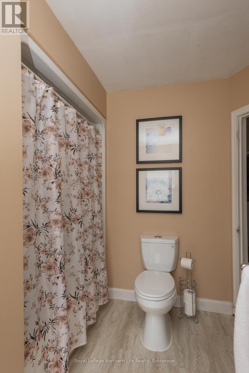 












172 MORLAND AVENUE

,
North Bay (Widdifield),




Ontario
P1B7R9

