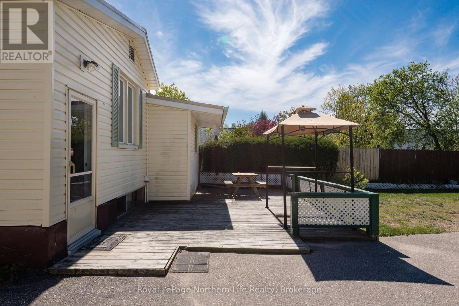 












172 MORLAND AVENUE

,
North Bay (Widdifield),




Ontario
P1B7R9

