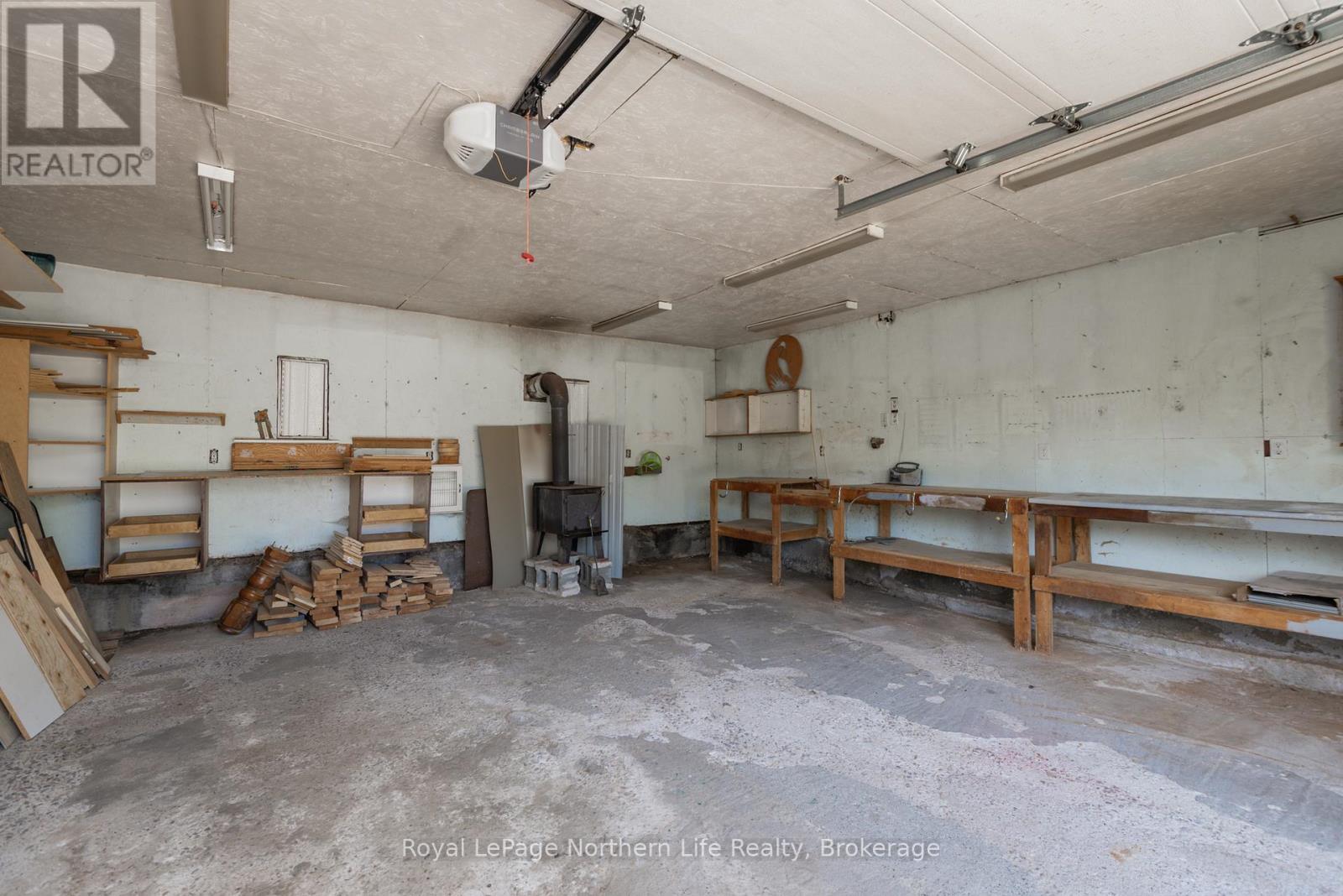 












172 MORLAND AVENUE

,
North Bay (Widdifield),




Ontario
P1B7R9

