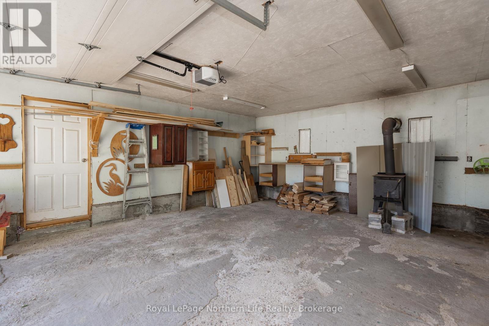












172 MORLAND AVENUE

,
North Bay (Widdifield),




Ontario
P1B7R9

