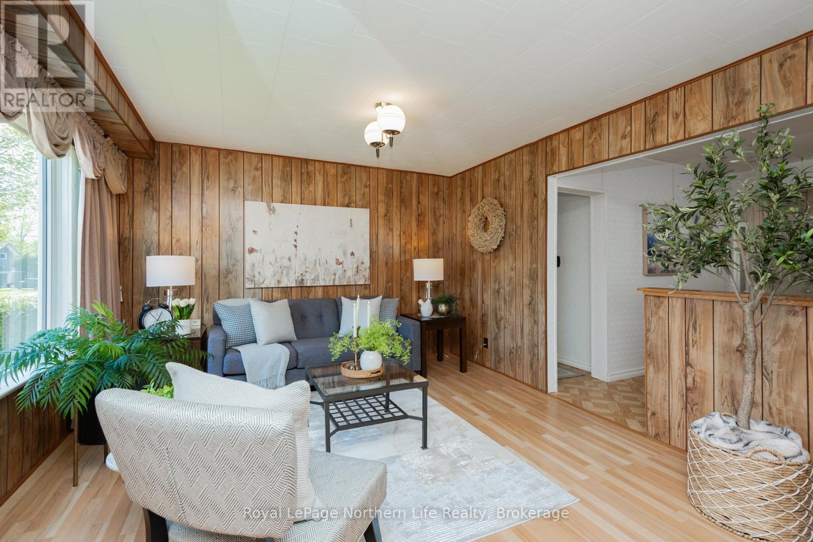 












172 MORLAND AVENUE

,
North Bay (Widdifield),




Ontario
P1B7R9

