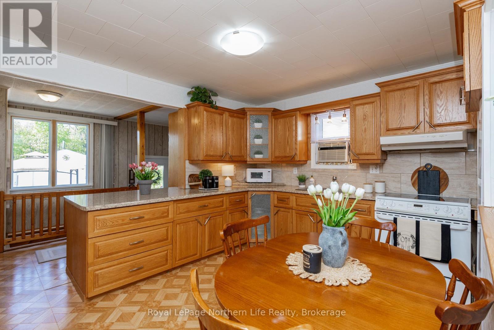 












172 MORLAND AVENUE

,
North Bay (Widdifield),




Ontario
P1B7R9

