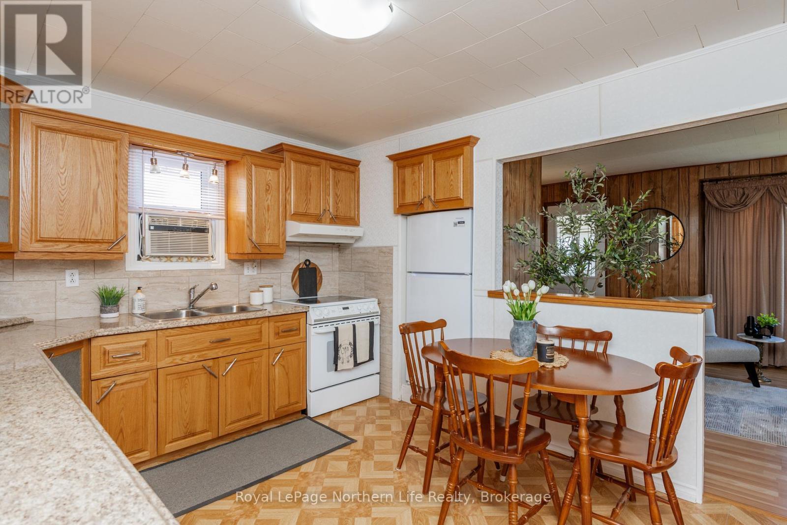 












172 MORLAND AVENUE

,
North Bay (Widdifield),




Ontario
P1B7R9

