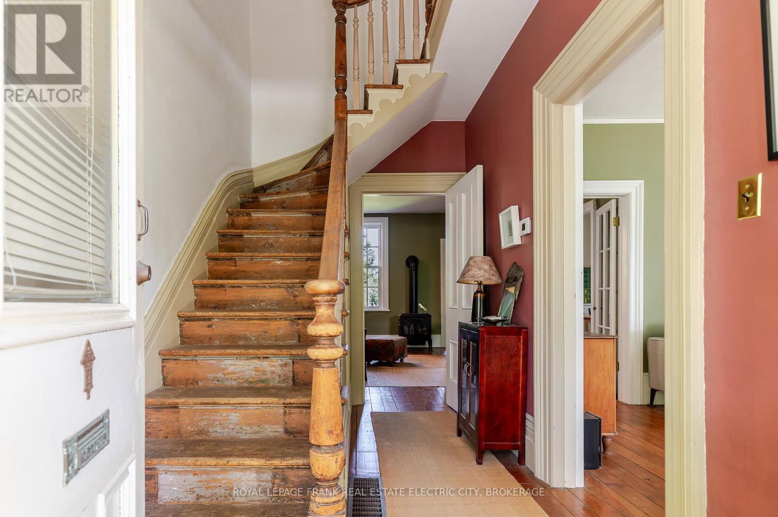 












114 DUBLIN STREET

,
Peterborough (Downtown),




Ontario
K9H3A9

