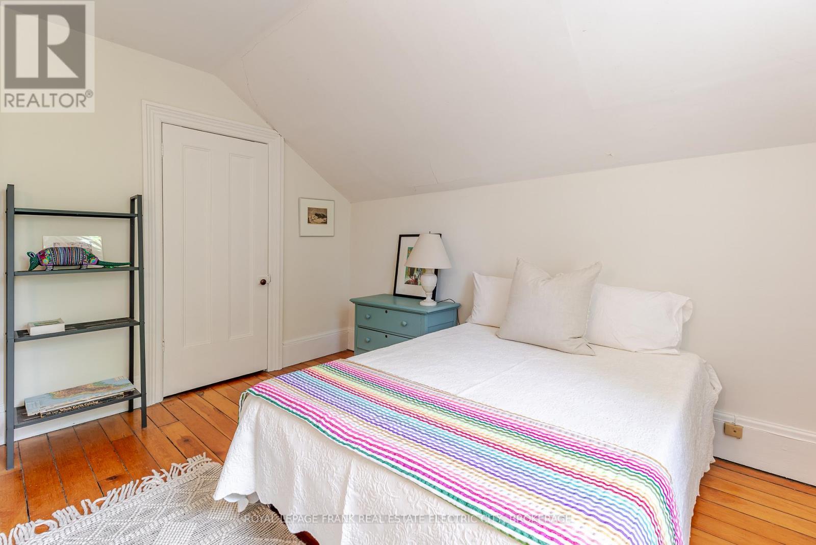 












114 DUBLIN STREET

,
Peterborough (Downtown),




Ontario
K9H3A9

