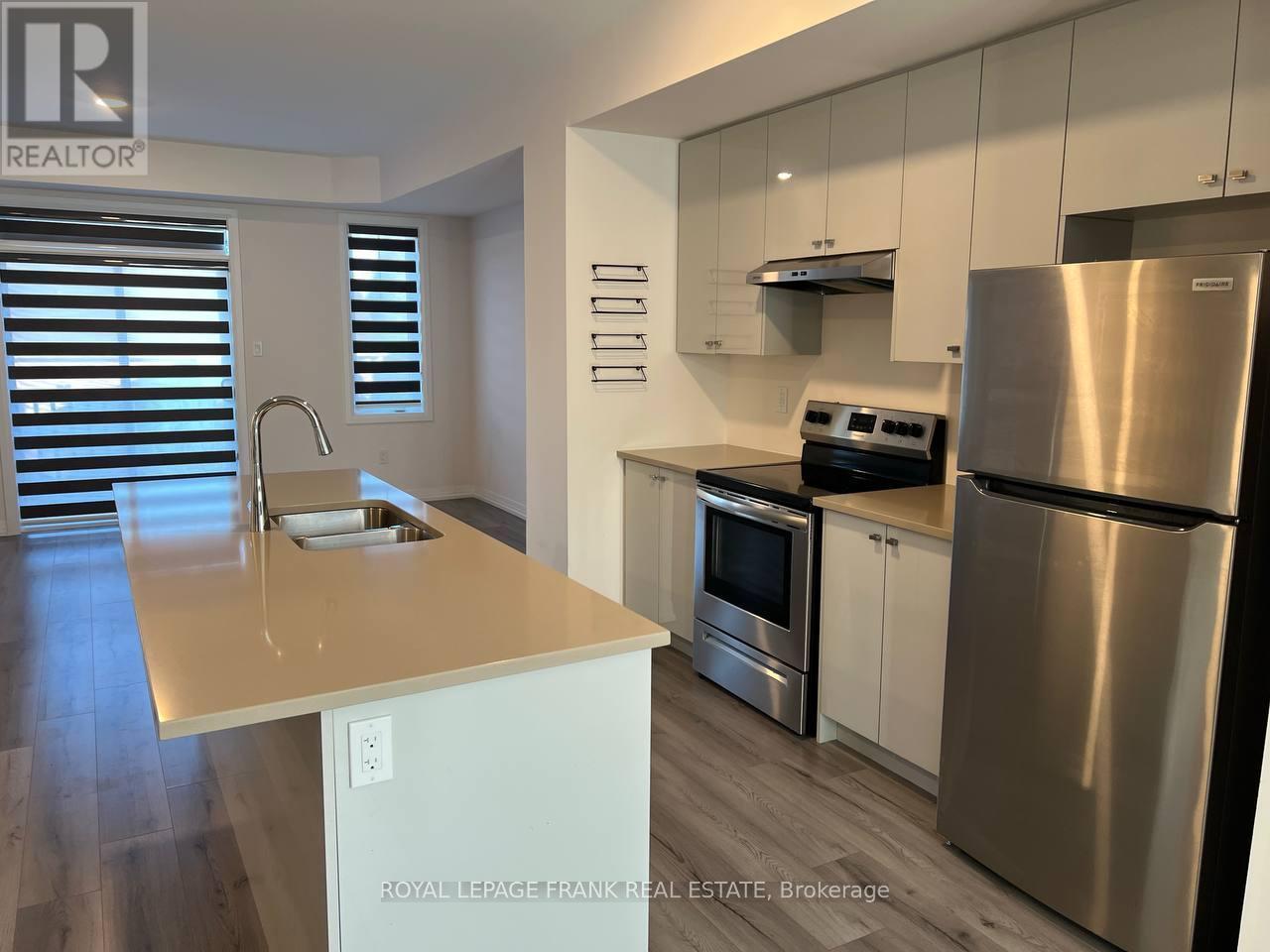 












39 BAVIN STREET

,
Clarington (Bowmanville),




Ontario
L1C7H5

