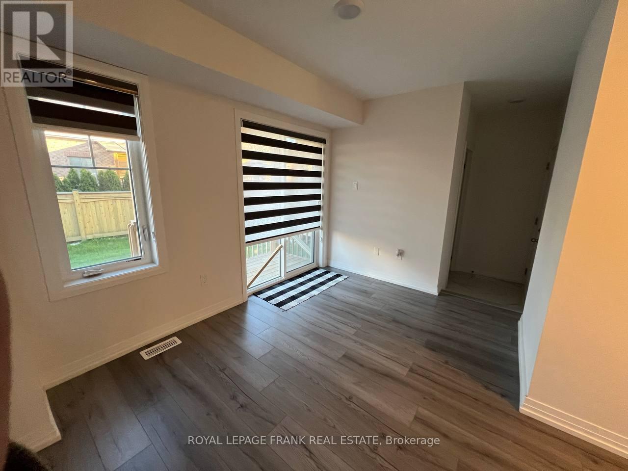 












39 BAVIN STREET

,
Clarington (Bowmanville),




Ontario
L1C7H5

