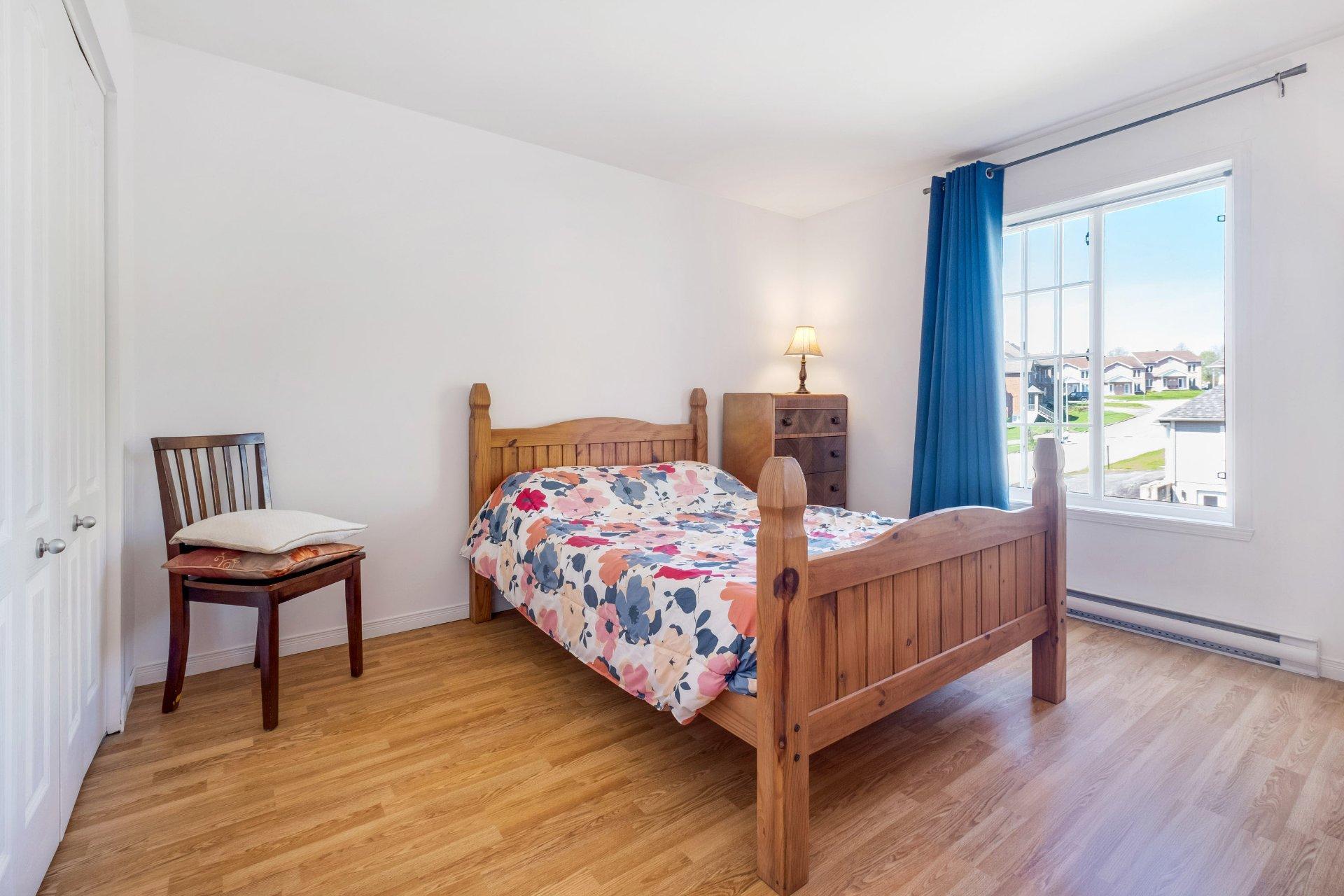 









540

 - 550


Rue des Coquelicots

,
Sherbrooke (Fleurimont),




QC
J1E4E1

