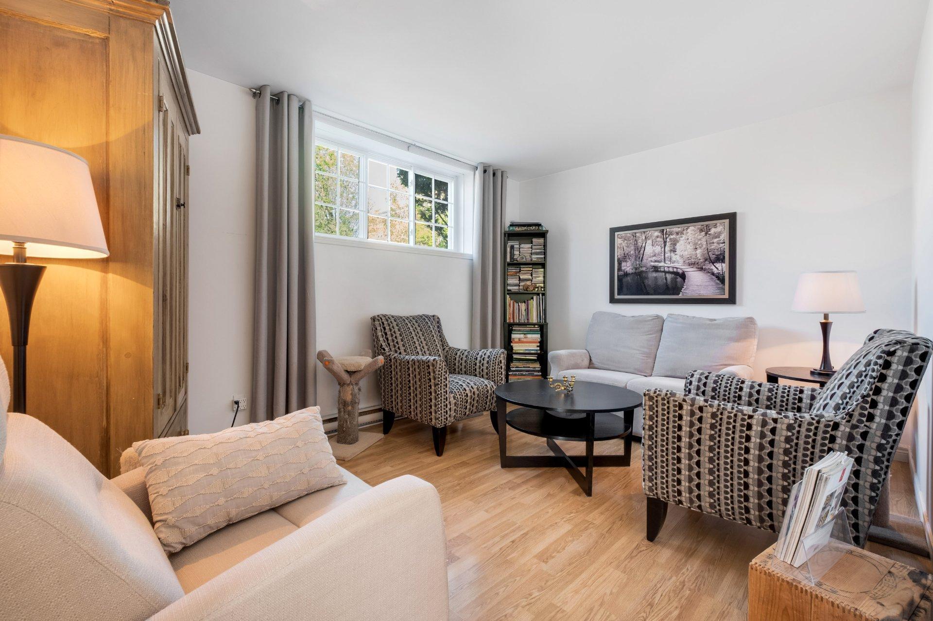 









540

 - 550


Rue des Coquelicots

,
Sherbrooke (Fleurimont),




QC
J1E4E1

