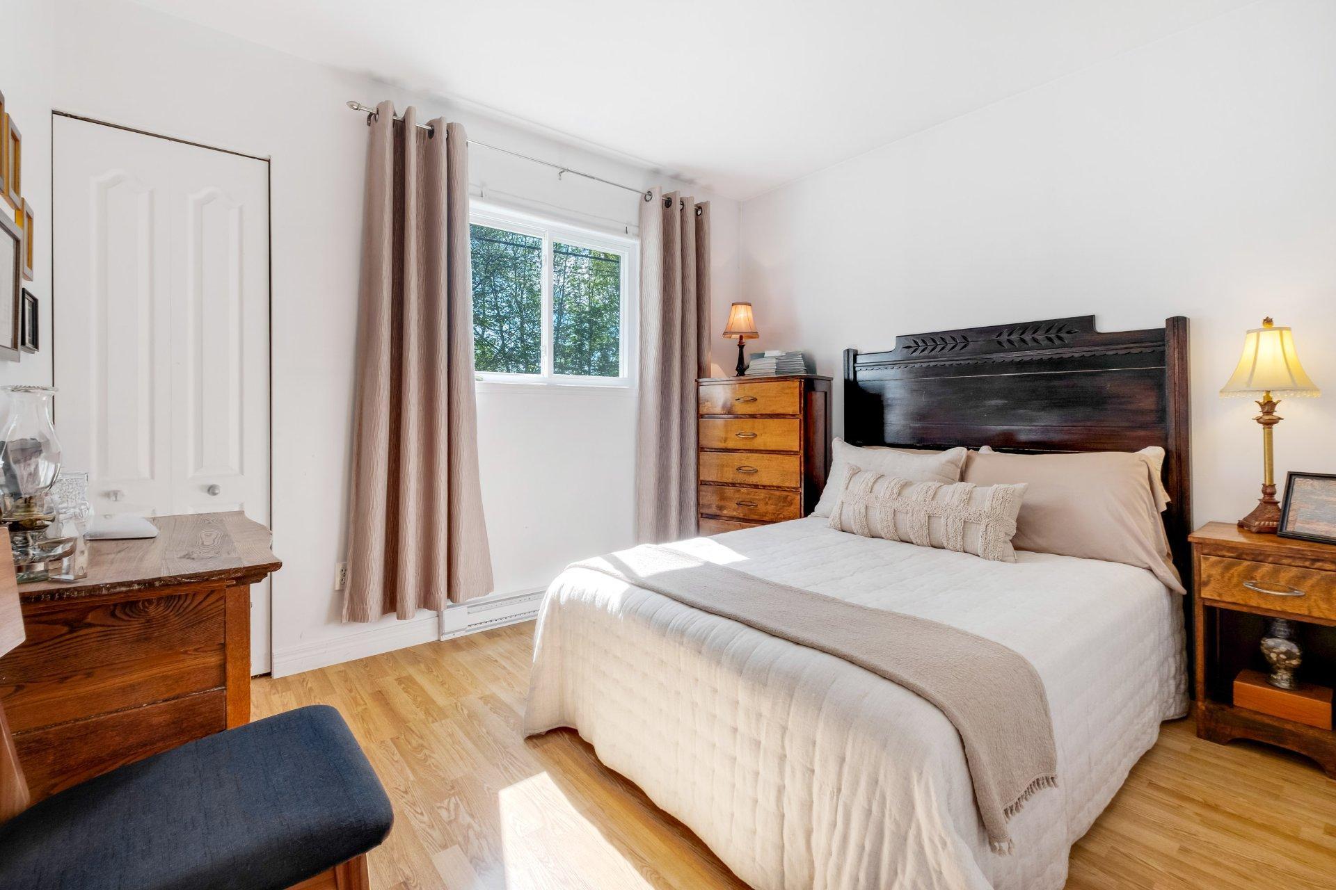 









540

 - 550


Rue des Coquelicots

,
Sherbrooke (Fleurimont),




QC
J1E4E1

