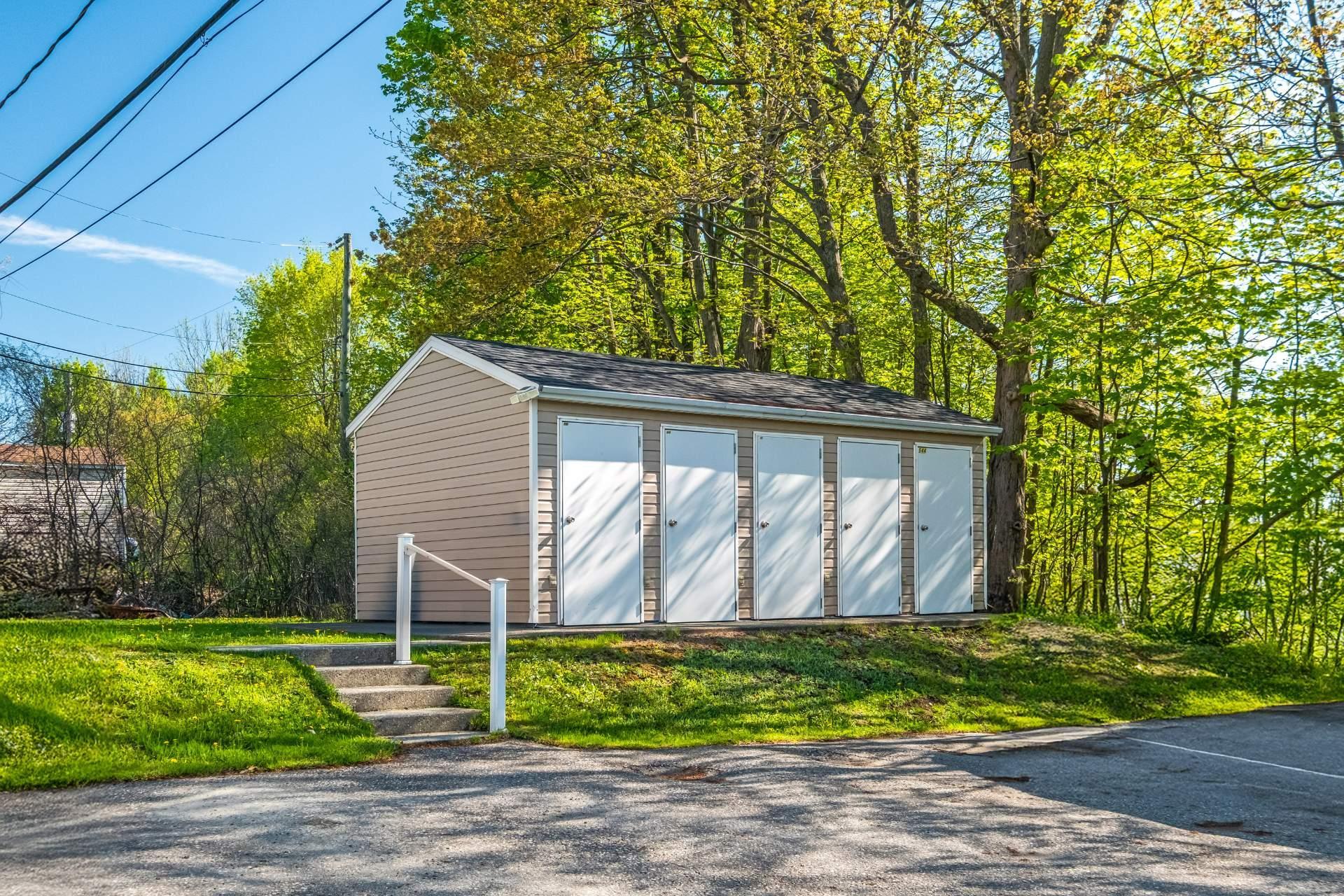 









540

 - 550


Rue des Coquelicots

,
Sherbrooke (Fleurimont),




QC
J1E4E1


