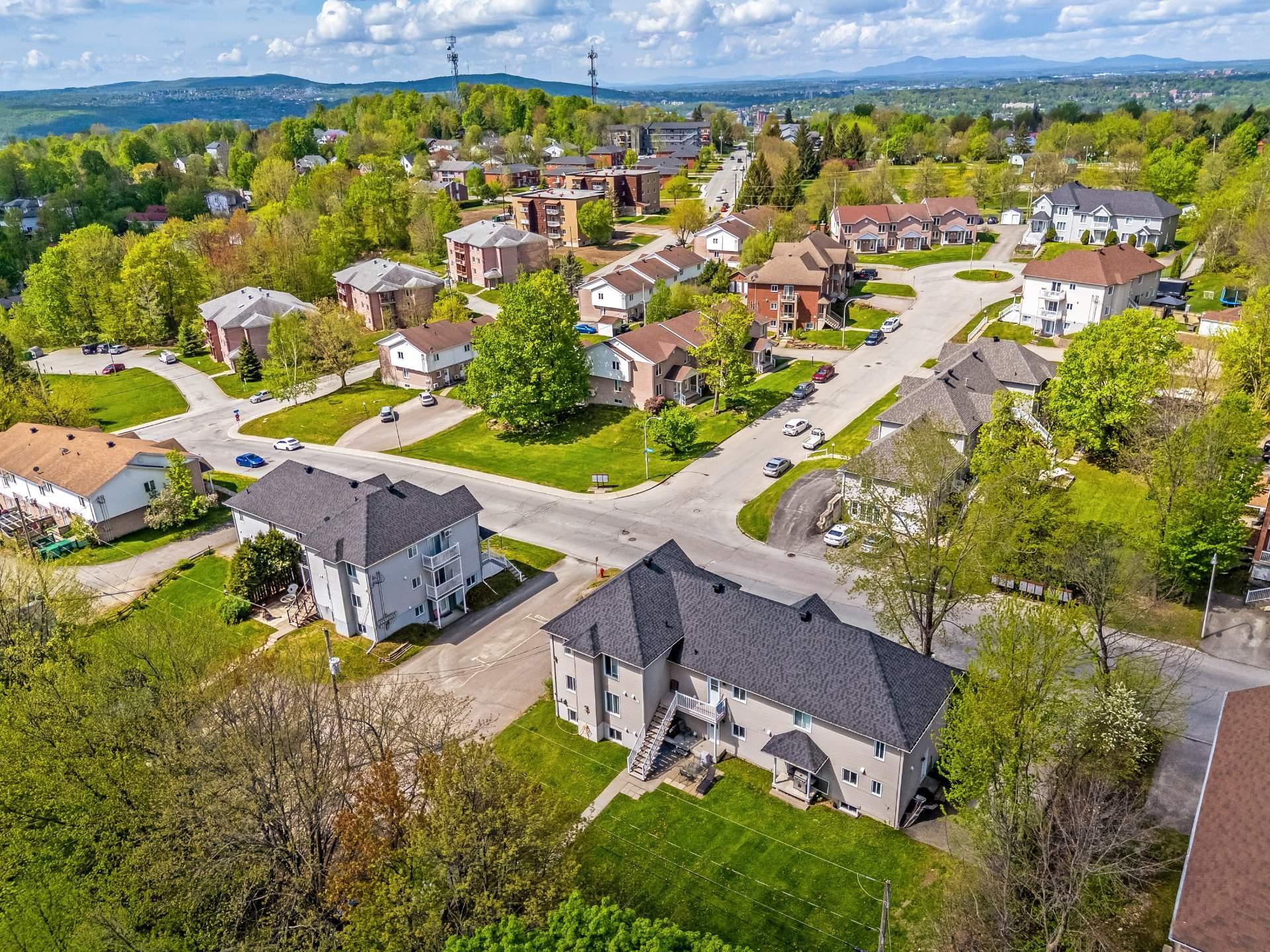 









540

 - 550


Rue des Coquelicots

,
Sherbrooke (Fleurimont),




QC
J1E4E1

