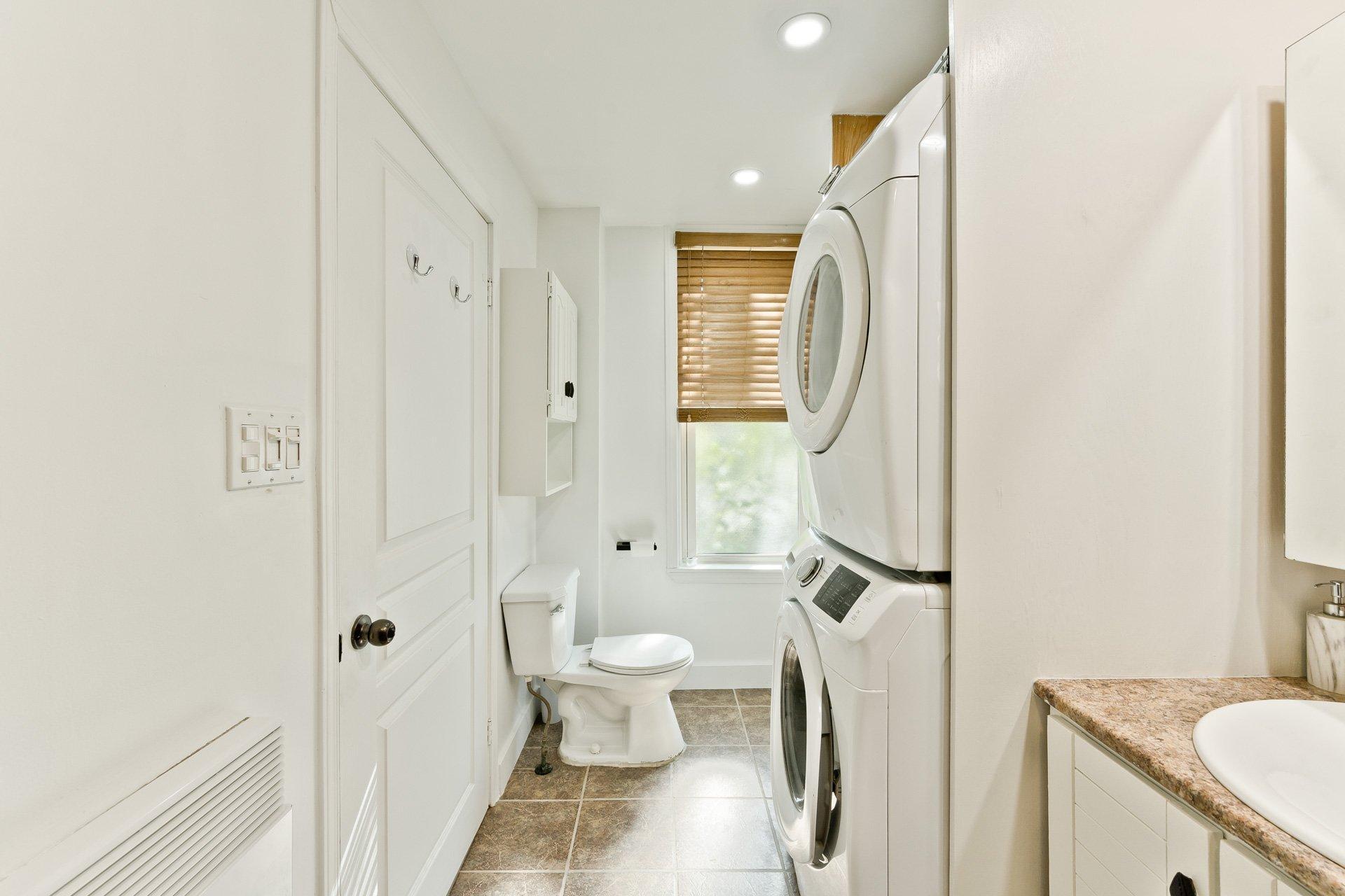 









312


Rue Mont-Plaisant

,
Sherbrooke (Fleurimont),




QC
J1E2A7

