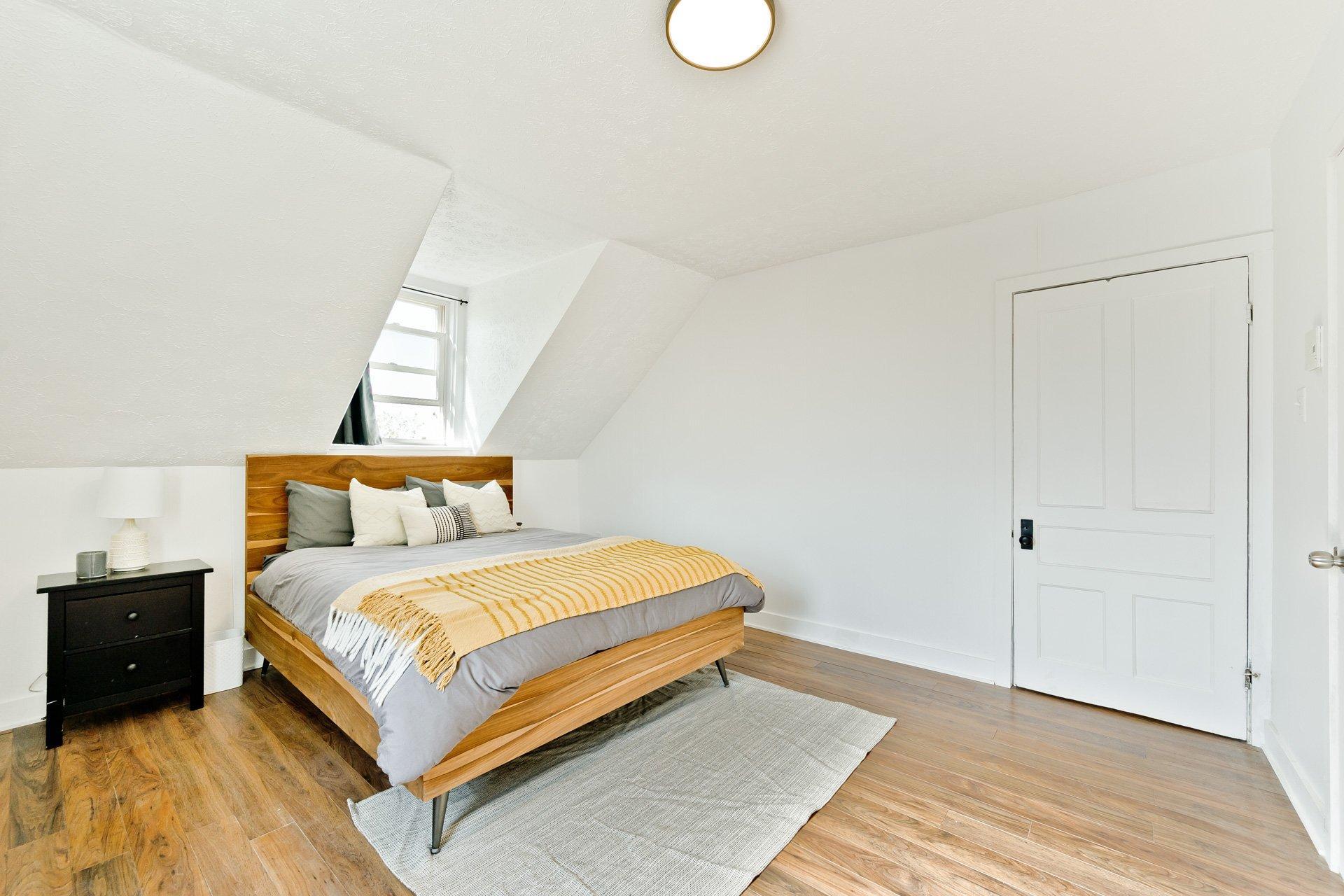 









312


Rue Mont-Plaisant

,
Sherbrooke (Fleurimont),




QC
J1E2A7

