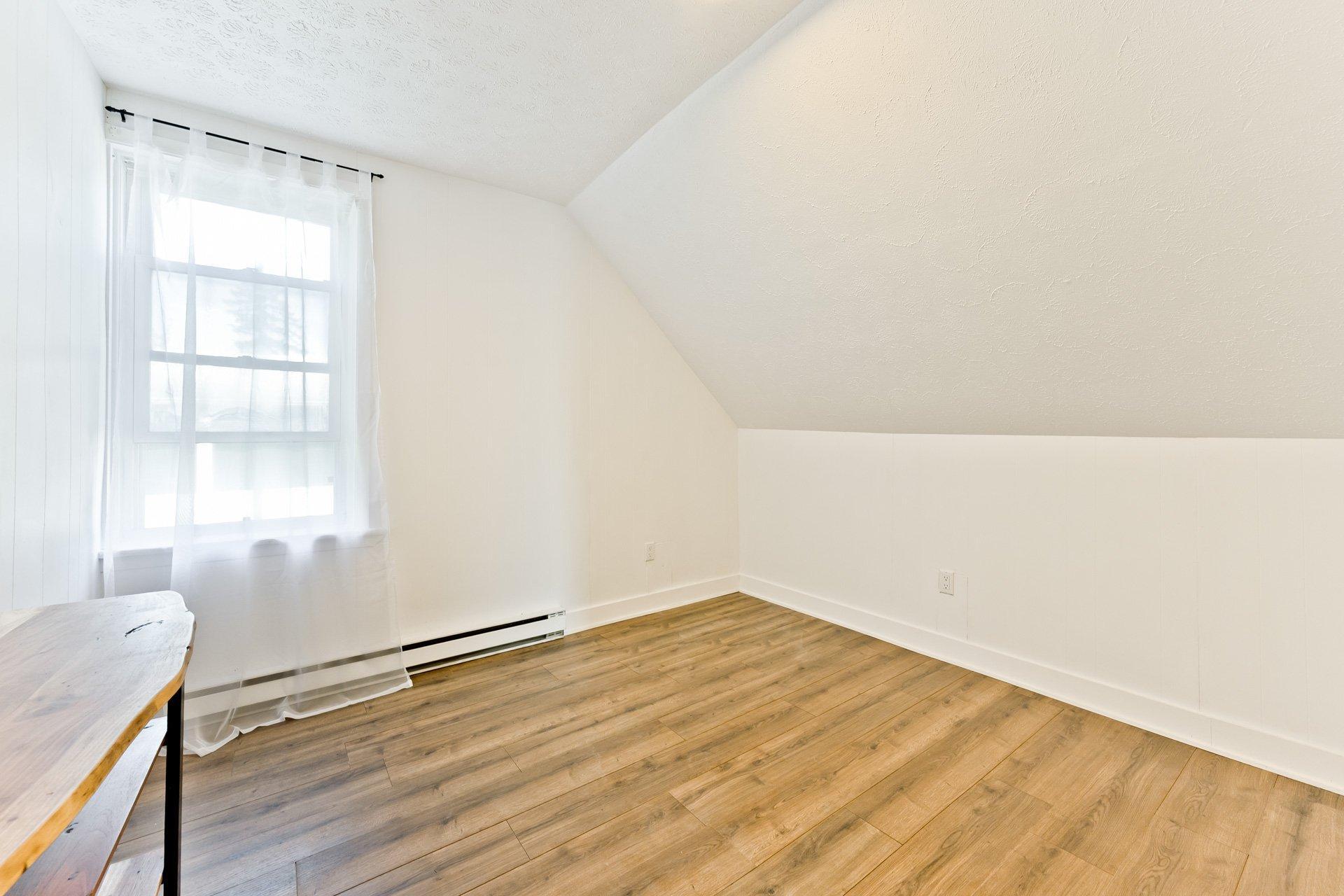 









312


Rue Mont-Plaisant

,
Sherbrooke (Fleurimont),




QC
J1E2A7

