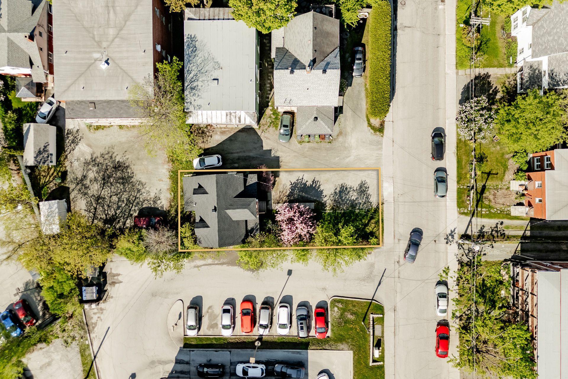 









312


Rue Mont-Plaisant

,
Sherbrooke (Fleurimont),




QC
J1E2A7

