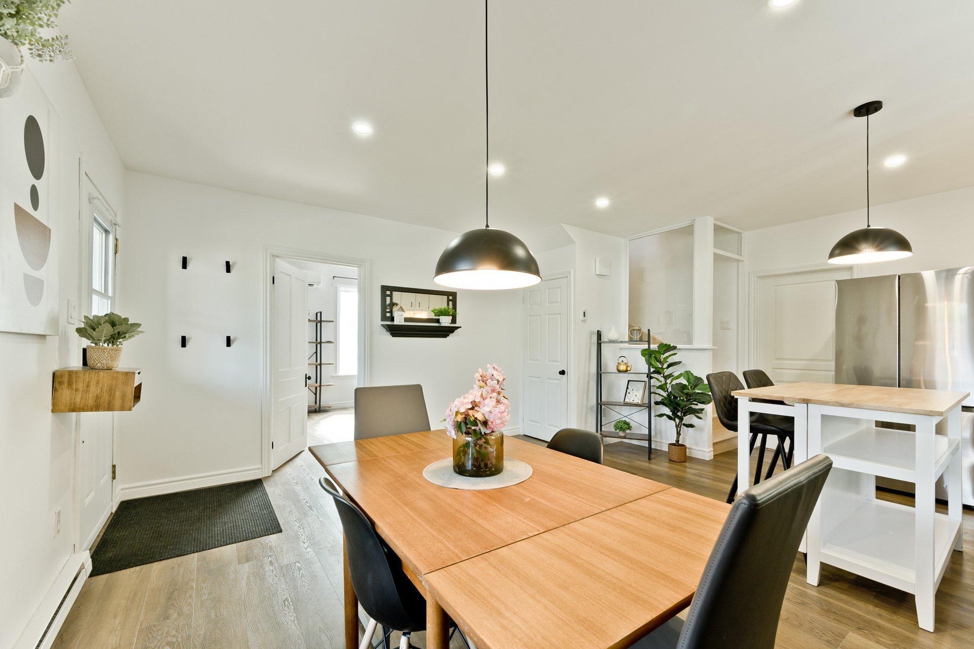 









312


Rue Mont-Plaisant

,
Sherbrooke (Fleurimont),




QC
J1E2A7

